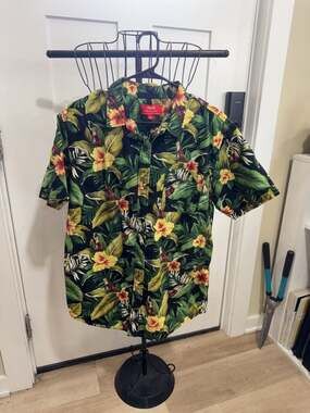 Coca-Cola PacSun Tropical Floral Button Down Shirt Size L
